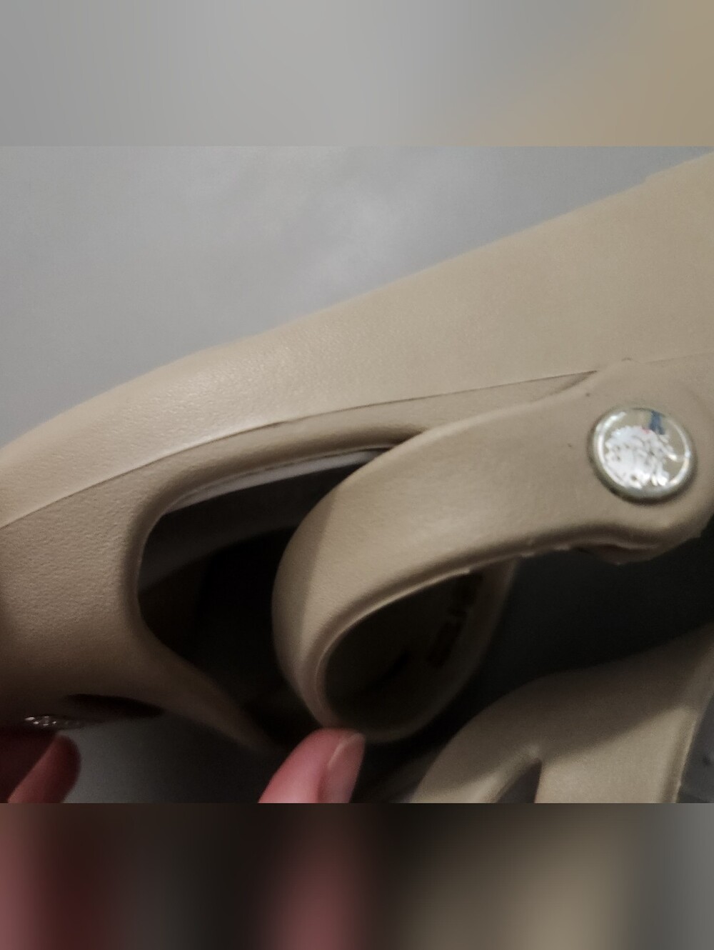 CROCS Women’s Tan/Cream Sandal - Picture 7 of 7